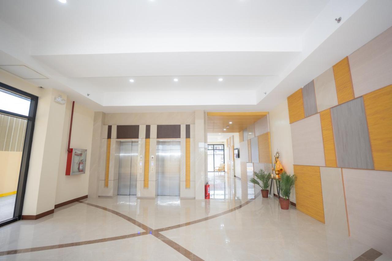 Hotel Sundaze Dormitel à Naga  Extérieur photo