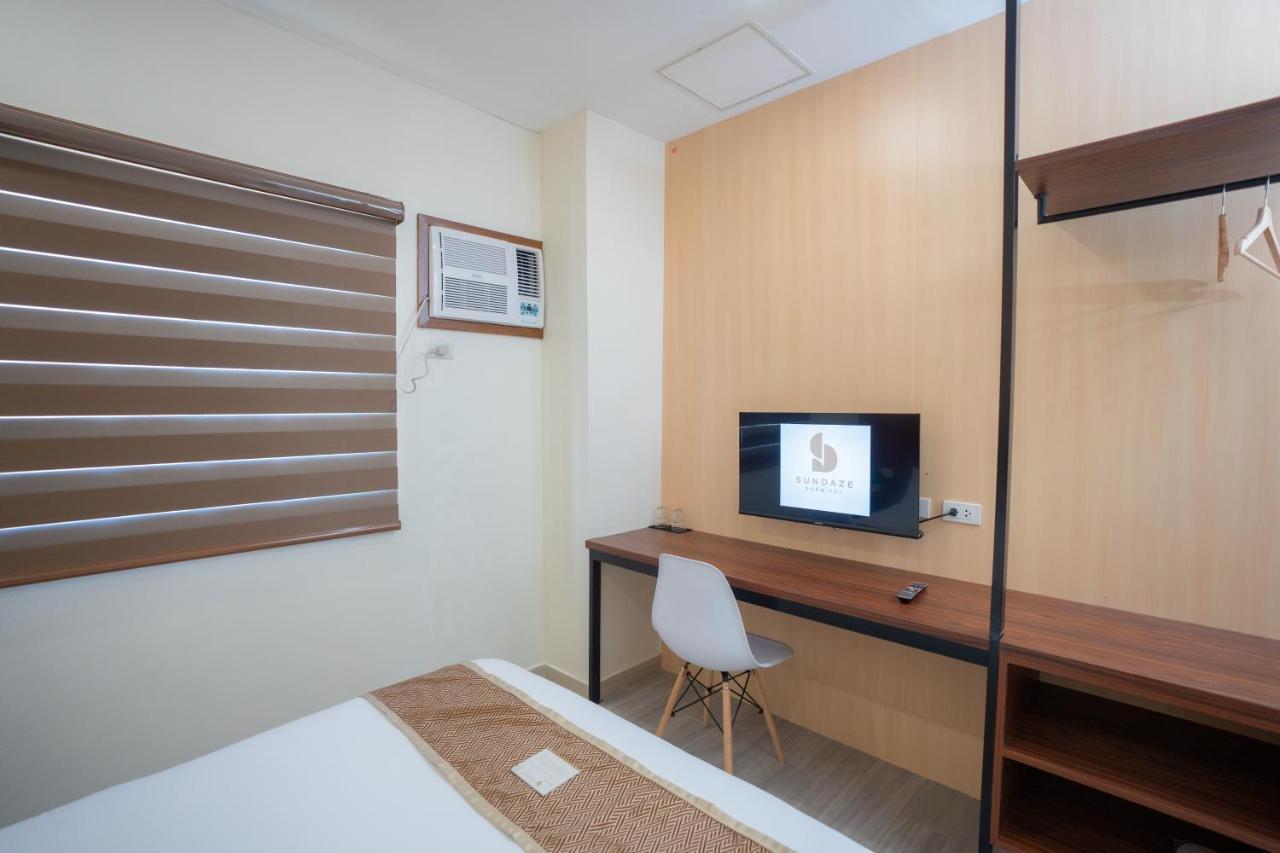 Hotel Sundaze Dormitel à Naga  Extérieur photo