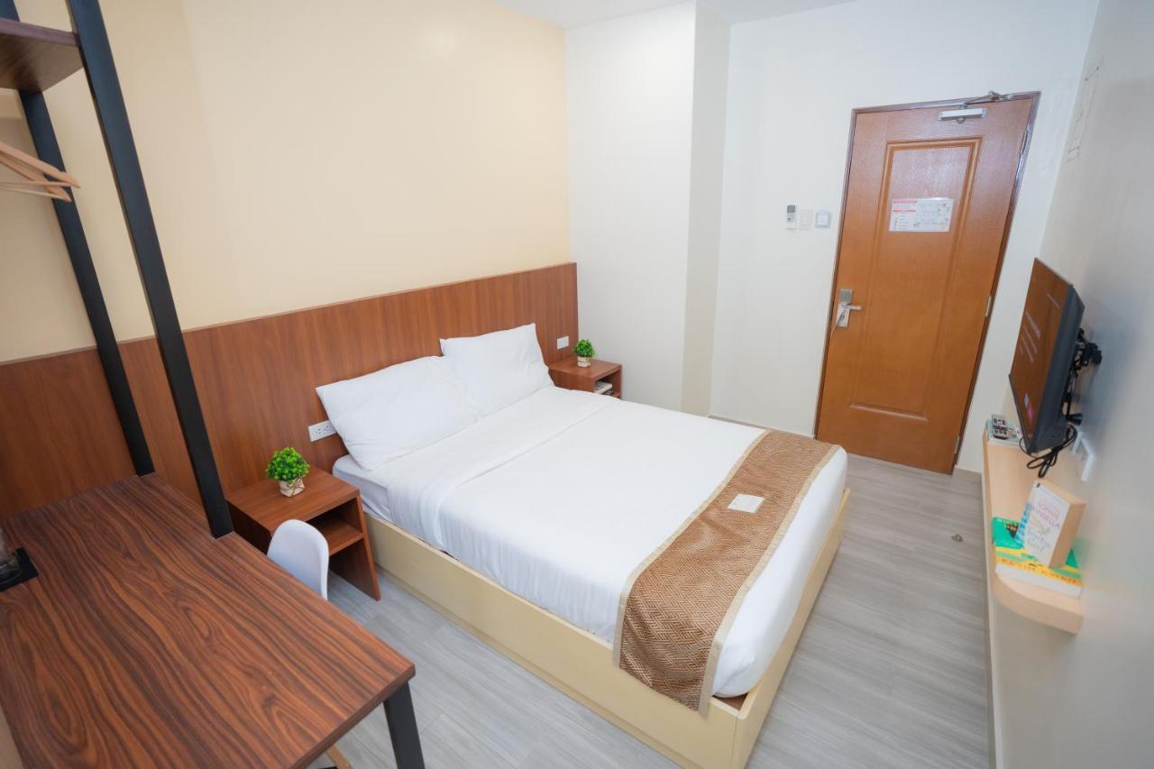 Hotel Sundaze Dormitel à Naga  Extérieur photo