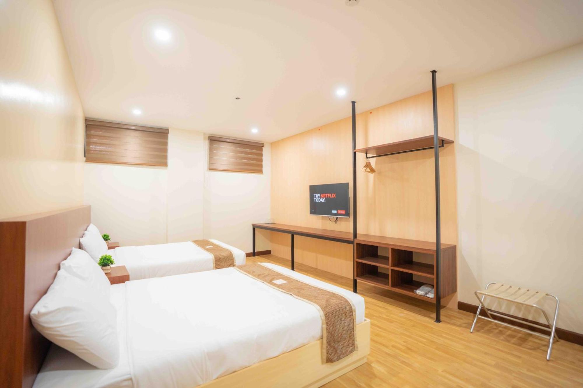 Hotel Sundaze Dormitel à Naga  Extérieur photo