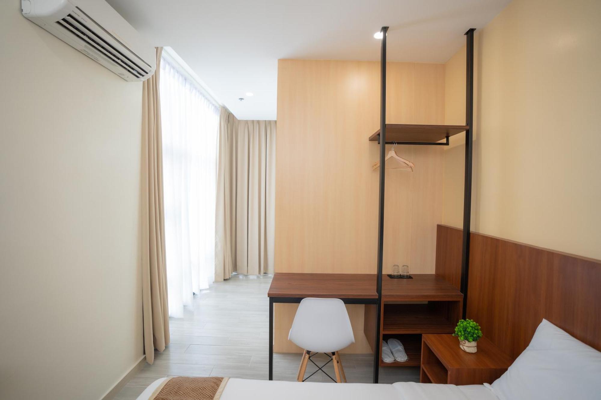 Hotel Sundaze Dormitel à Naga  Extérieur photo